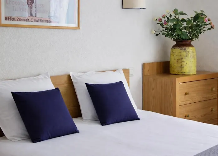 Serviced レ・リラ